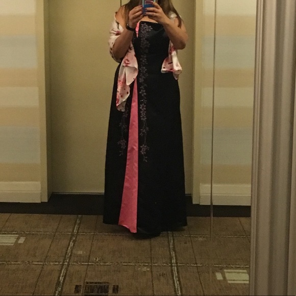 Cherry Blossom like flowers 🌸 long satin gown Black/Pink 🌸 - Picture 1 of 9
